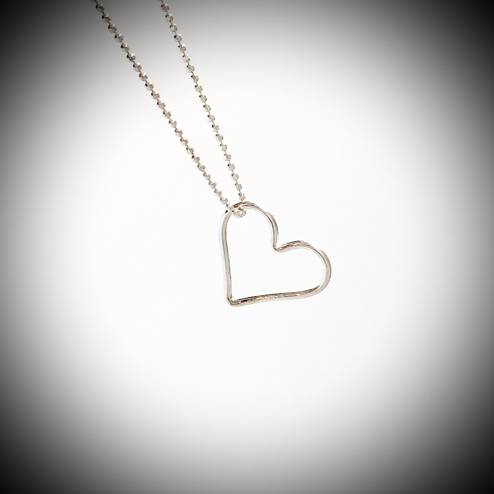 Dainty NWT Italian Sterling Silver Chain Heart Charm Necklace - Picture 5 of 9